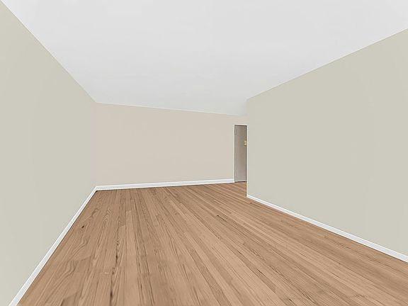 4th image of 5800 Arlington Ave APT 12A