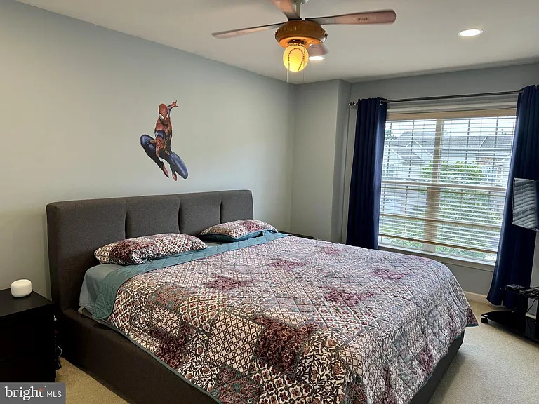 240 Torrey Pine Ct — Photo 29