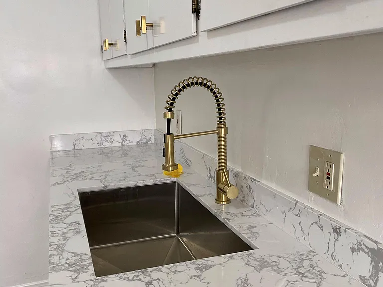 911 N Harper Ave #2 — Photo 9