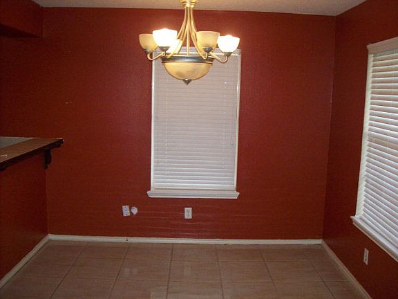 5th image of 451 Cripple Creek Cir