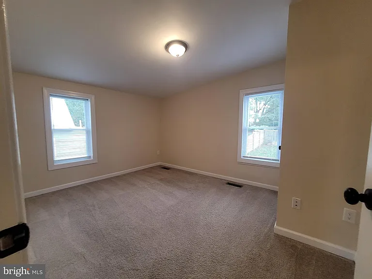 235 Millwood Ave — Photo 15