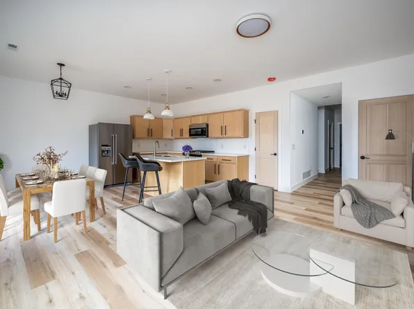 2030 Noble Dr, Wooster, OH 44691