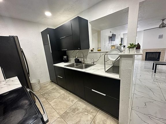 3rd image of 6606 De Moss Dr APT 1506