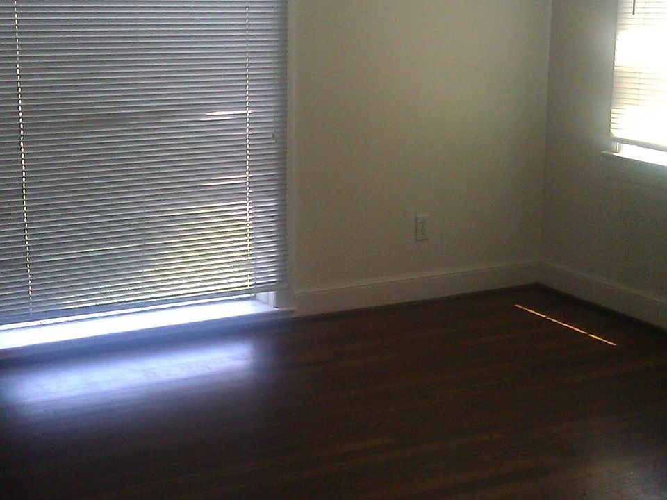 2nd image of 1914 Binz St APT 2