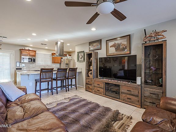 3rd image of 10223 W CLAIR Drive
