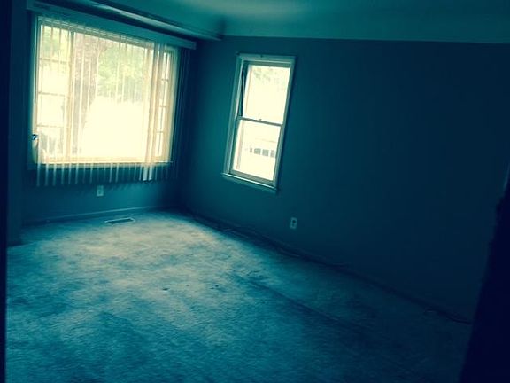 3rd image of 3921 Joyner St