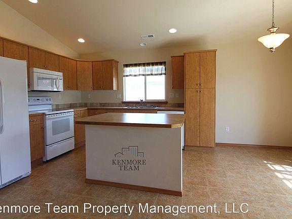 5th image of 1461 Larkspur Dr