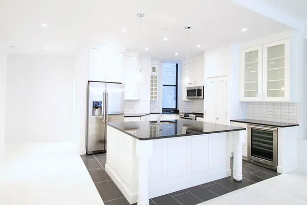 Rented by Level Group | media 23