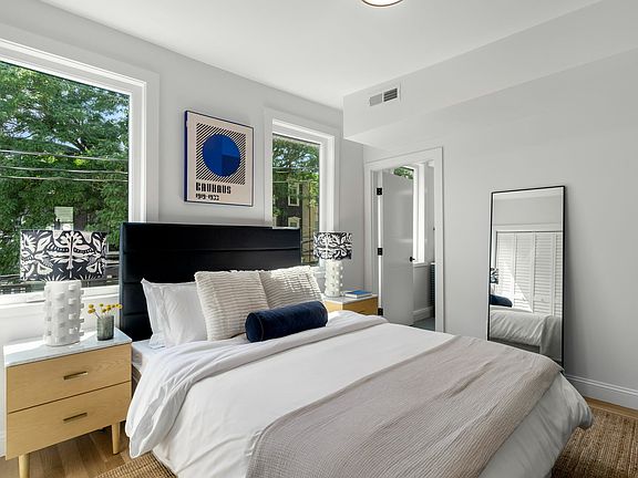 5th image of 76 Webster St APT 2