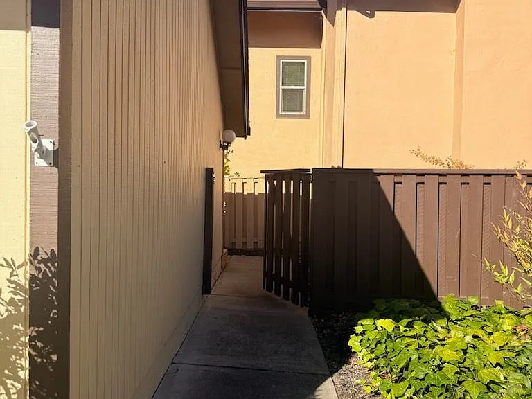 1571 Candelero Dr — Photo 1