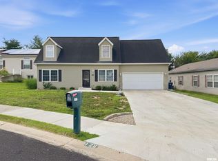 126 S Columbus St, North Pekin, IL 61554
