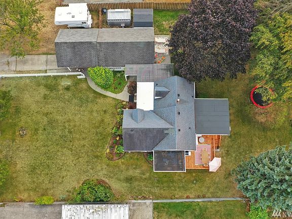 4th image of 2722 54th Ave NE