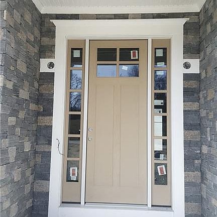 2nd image of 4 Ives Bluff Ct