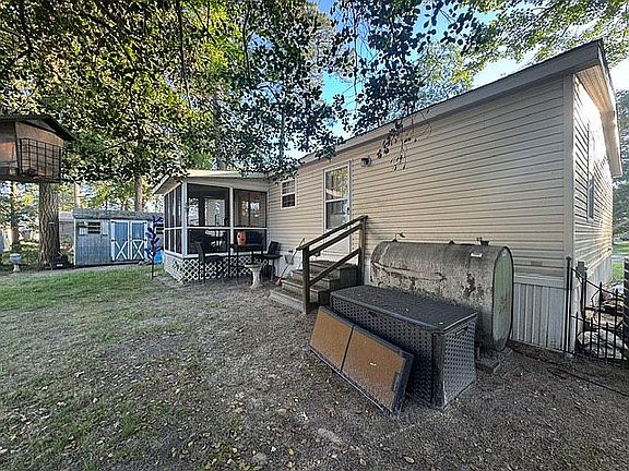 3rd image of 25867 Plum St