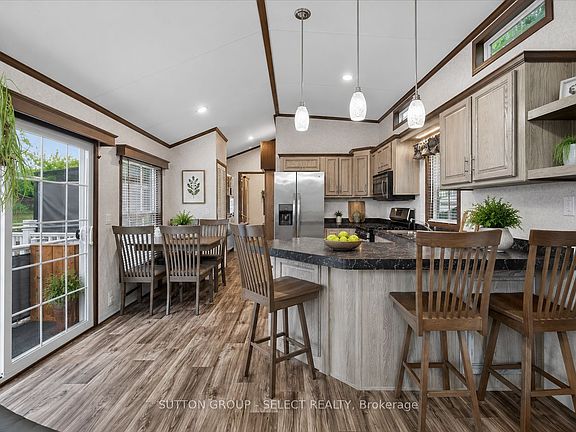 2nd image of 8685 Rock Glen Rd #404
