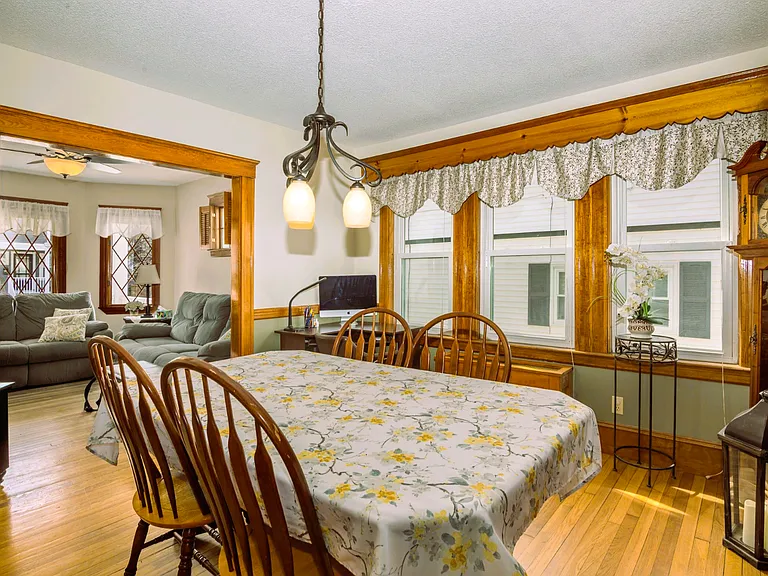 63 Garrison Ave — Photo 4