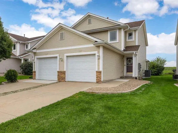 515 Bent Creek Dr, Marion, IA 52302