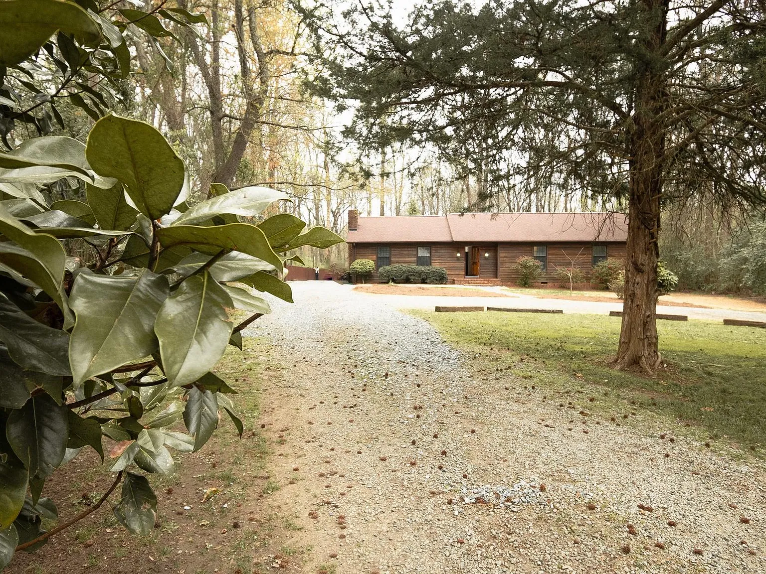 4 bed, 1836 sqft, $2,000 — Photo 2