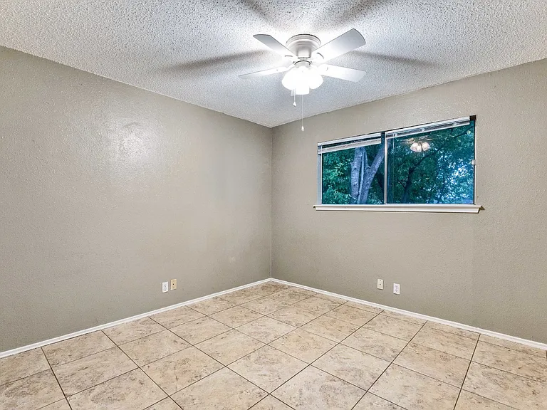 10801 Lanshire Dr #A — Photo 10