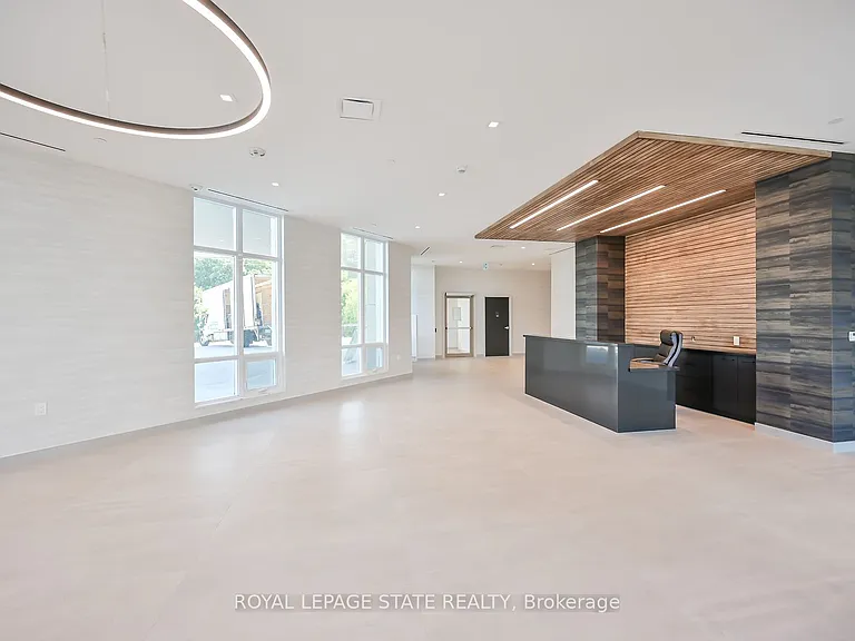 2750 King St E #512 — Photo 42