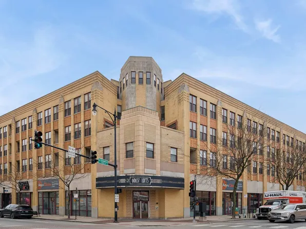 1645 W School St APT 205, Chicago, IL 60657