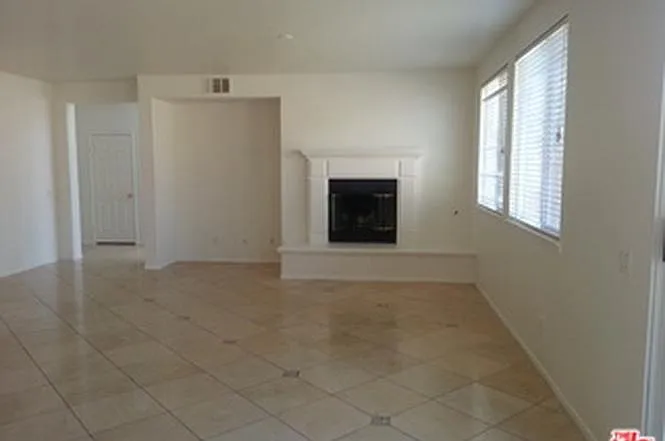 7560 Pine Ridge Pl — Photo 4