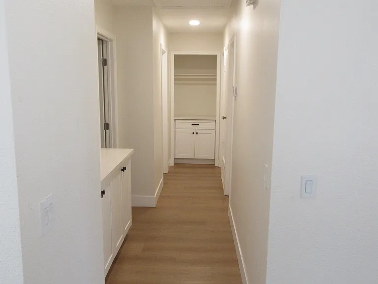 1052 W Quince St — Photo 29