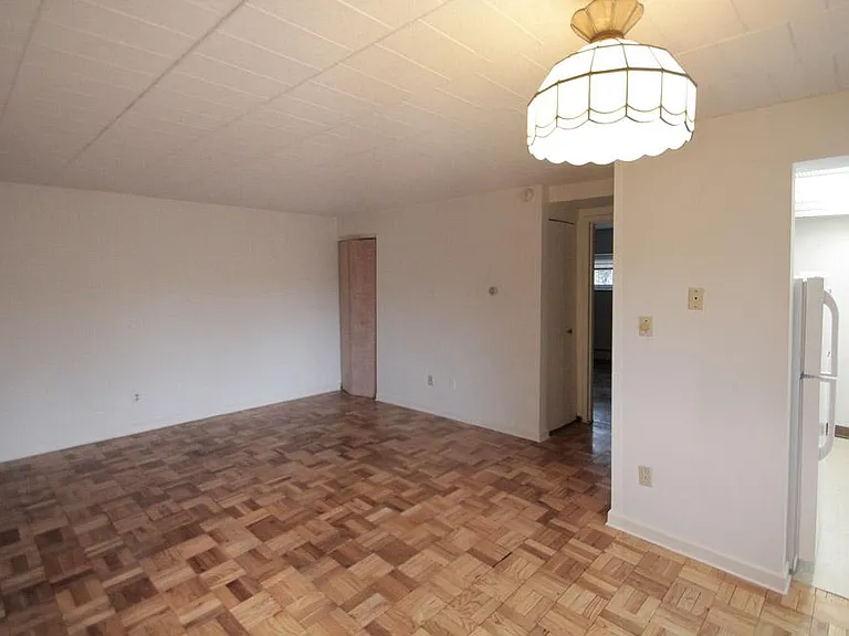 1230 E End Ave #1 — Photo 3