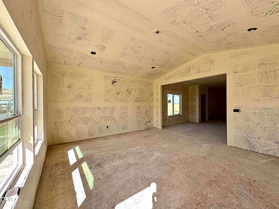 3rd image of 315 E Rapp Rd