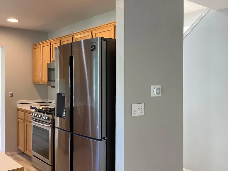 4115 S Greystone Ln — Photo 3