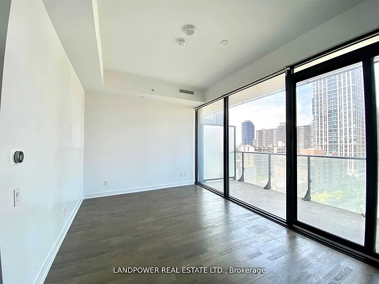 185 Roehampton Ave #804 — Photo 5