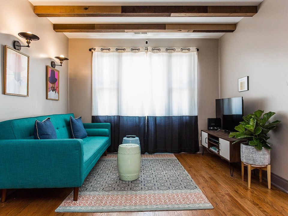 1st image of 3722 S Calumet Ave #1