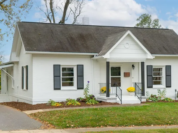 411 N Green St, Morganton, NC 28655