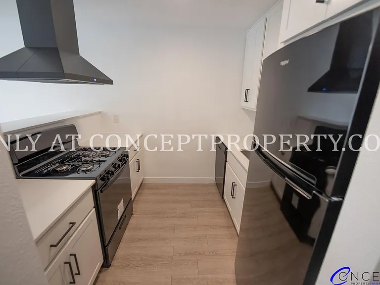 Avenue View Apartments — Photo 43