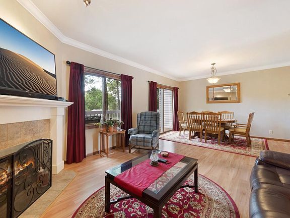 3rd image of 2208 Tower Ct