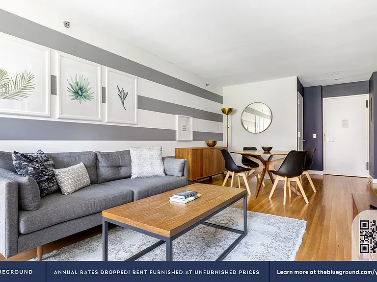 101 W 15th St #214 — Photo 2