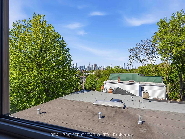 102 Boultbee Ave #B — Photo 35