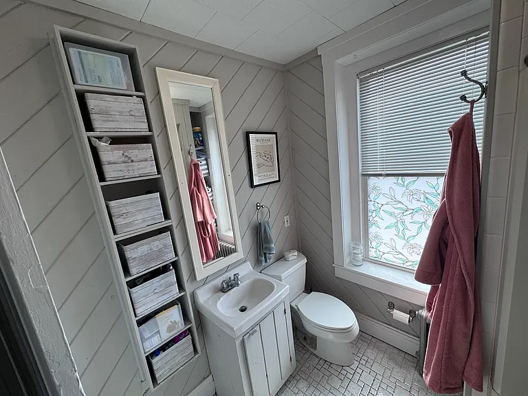 39 Davenport St #2 — Photo 9