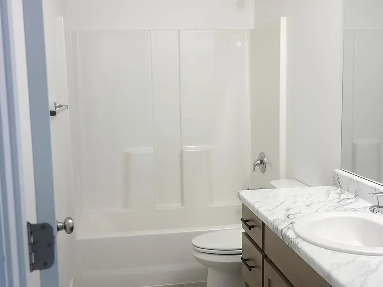 1088 S Lilac Way — Photo 28