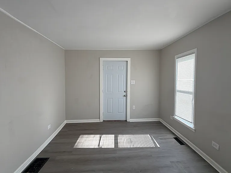 1304 Utah St — Photo 11