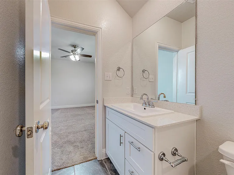 961 Waterview Dr — Photo 28