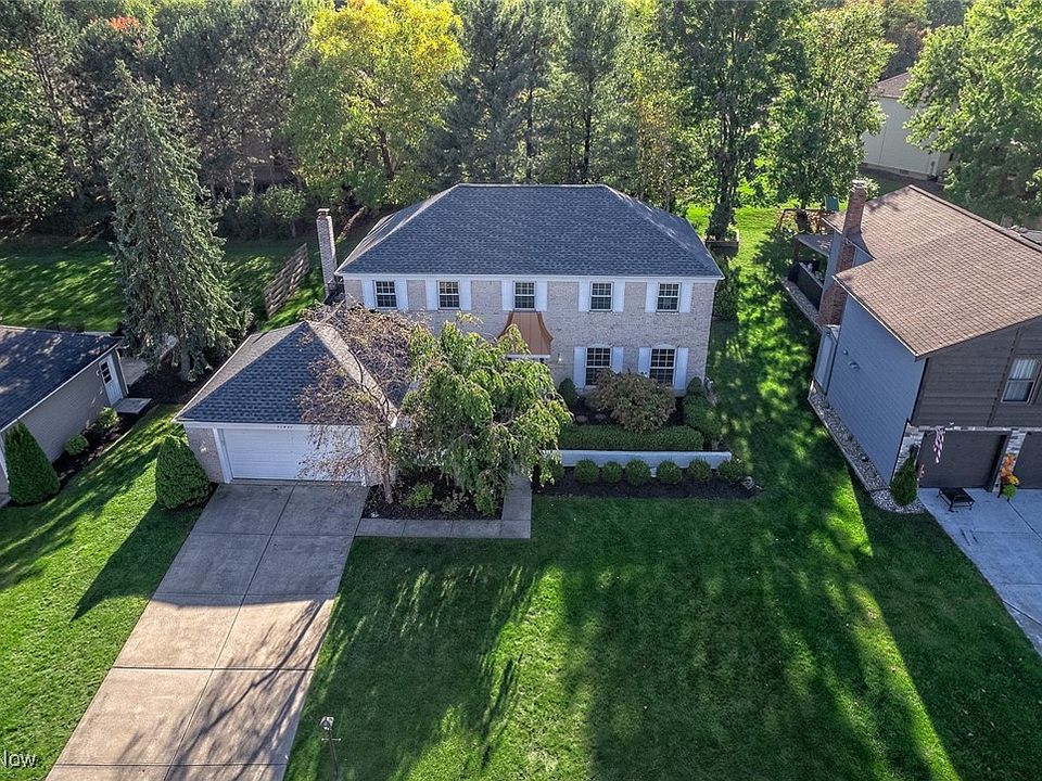 1st image of 17421 Lexington Ln