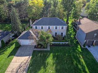 17421 Lexington Ln, Strongsville, OH