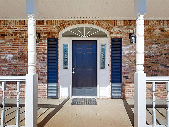 5th image of 8 Clayton Ct