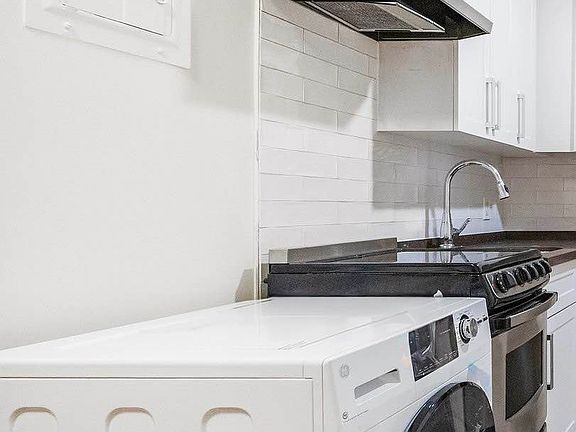 3rd image of 106 Fulton St APT 13D
