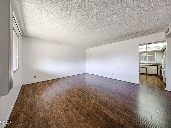 3rd image of 2144 W JOAN DE ARC Avenue