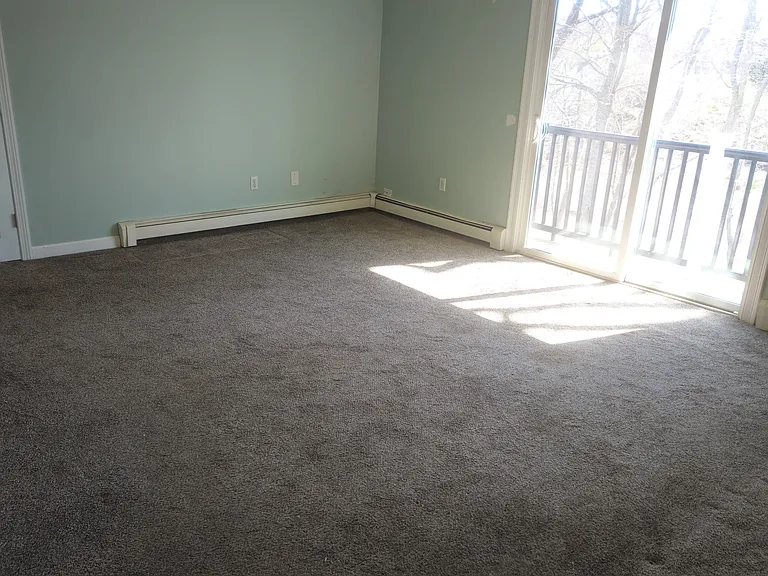 8 Chapel Hill Dr #11 — Photo 2