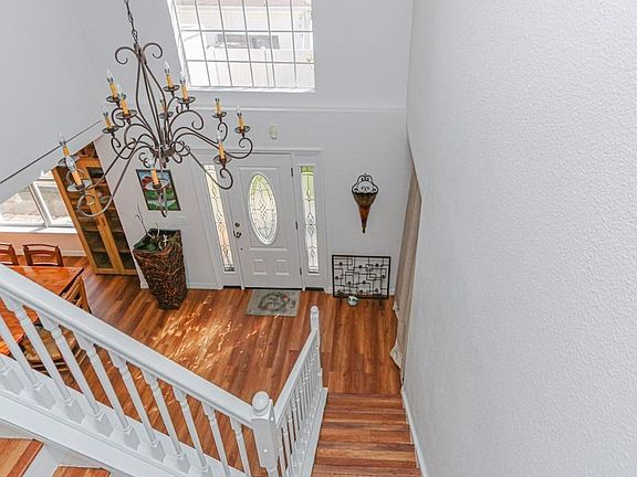 4th image of 173 Aurelia Ct