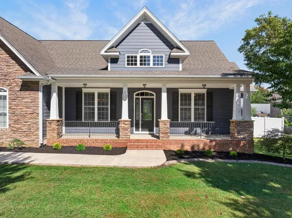 800 Windingbrook Ct, Cookeville, TN 38506