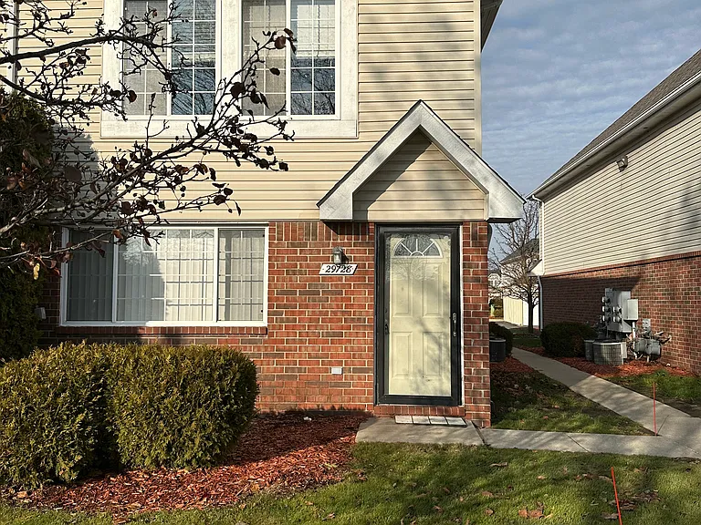 29728 Amy Ln #16 — Photo 2